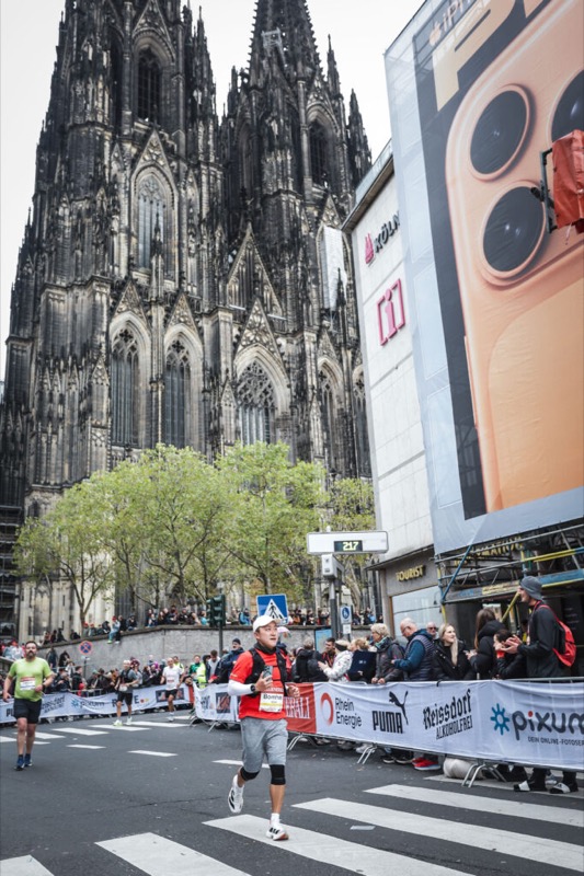 Running a city marathon